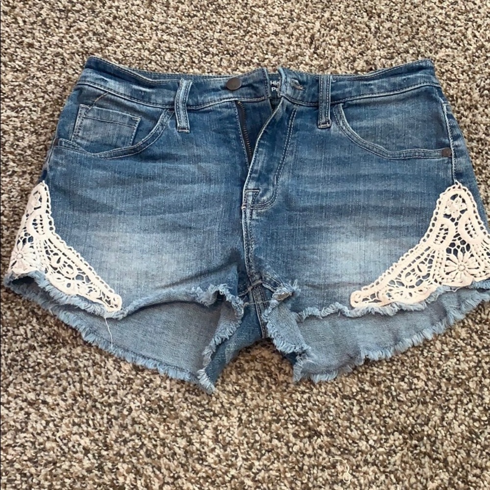 Shorts - Picture 3 of 3